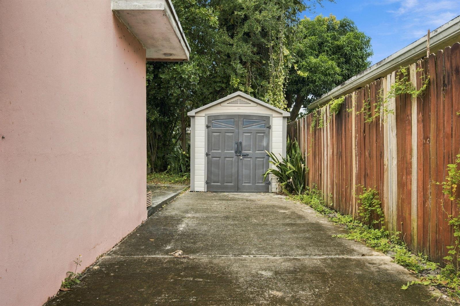 1524 NE 2ND Avenue, Fort Lauderdale FL 33304 photo 5