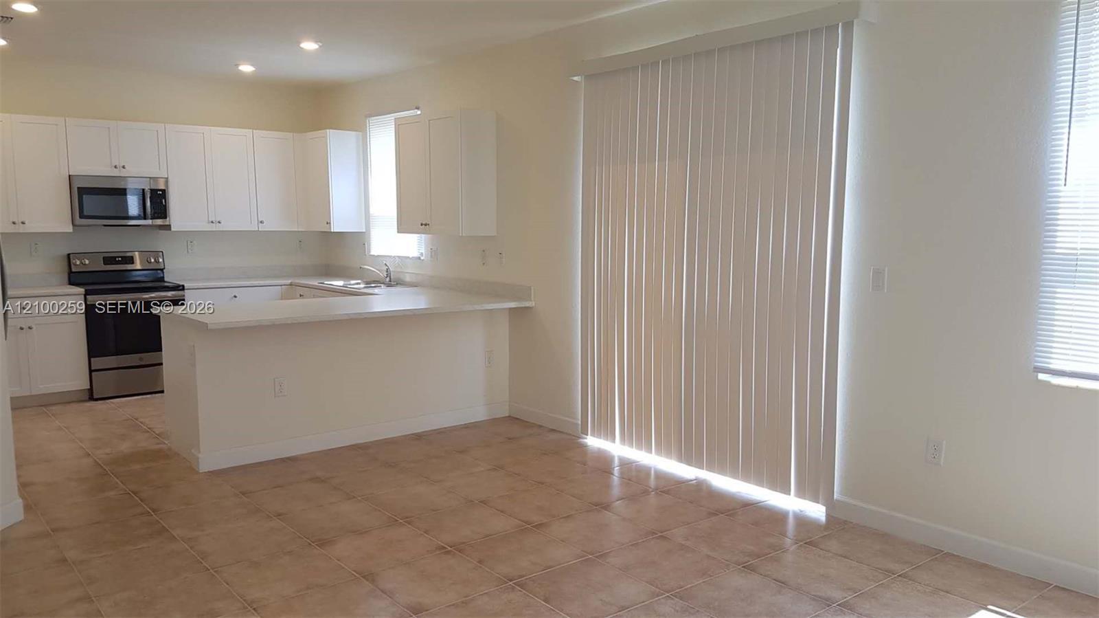10554 W 35th Ln # 10554, Hialeah FL 33018 photo 4