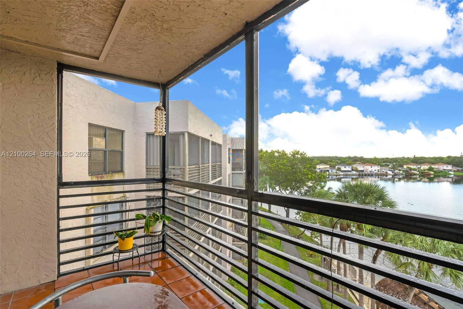 1100 Colony Point Cir # 504, Pembroke Pines FL 33026 photo 2