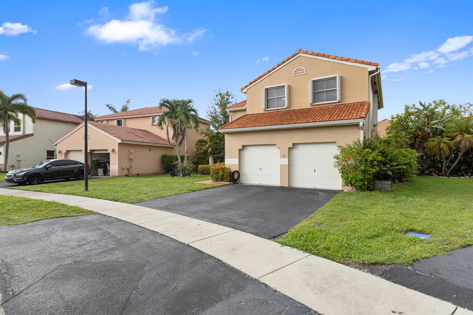 18413 NW 20th Street, Pembroke Pines FL 33029 photo 4