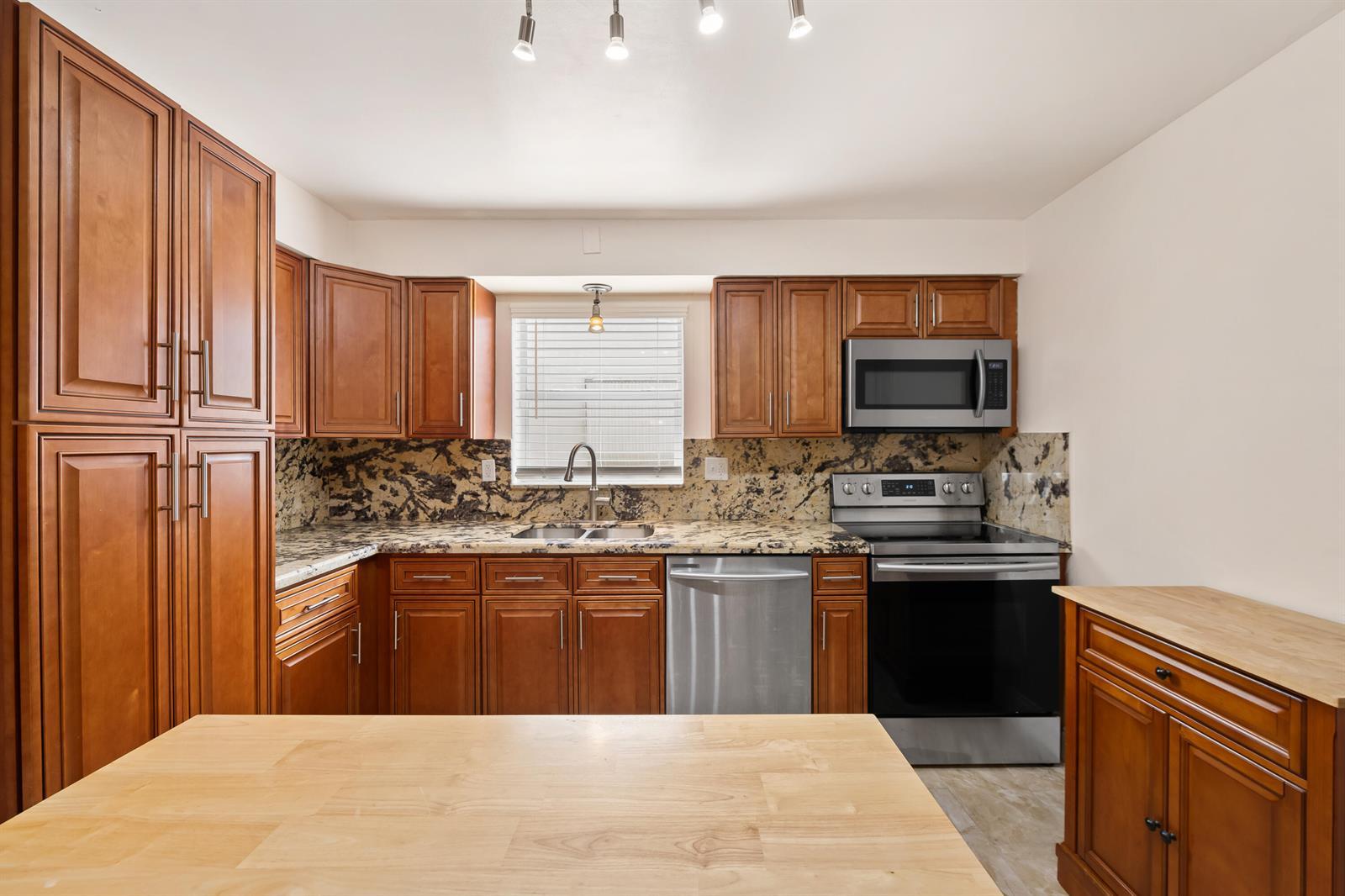 51 NE 49TH Street, Fort Lauderdale FL 33334 photo 3