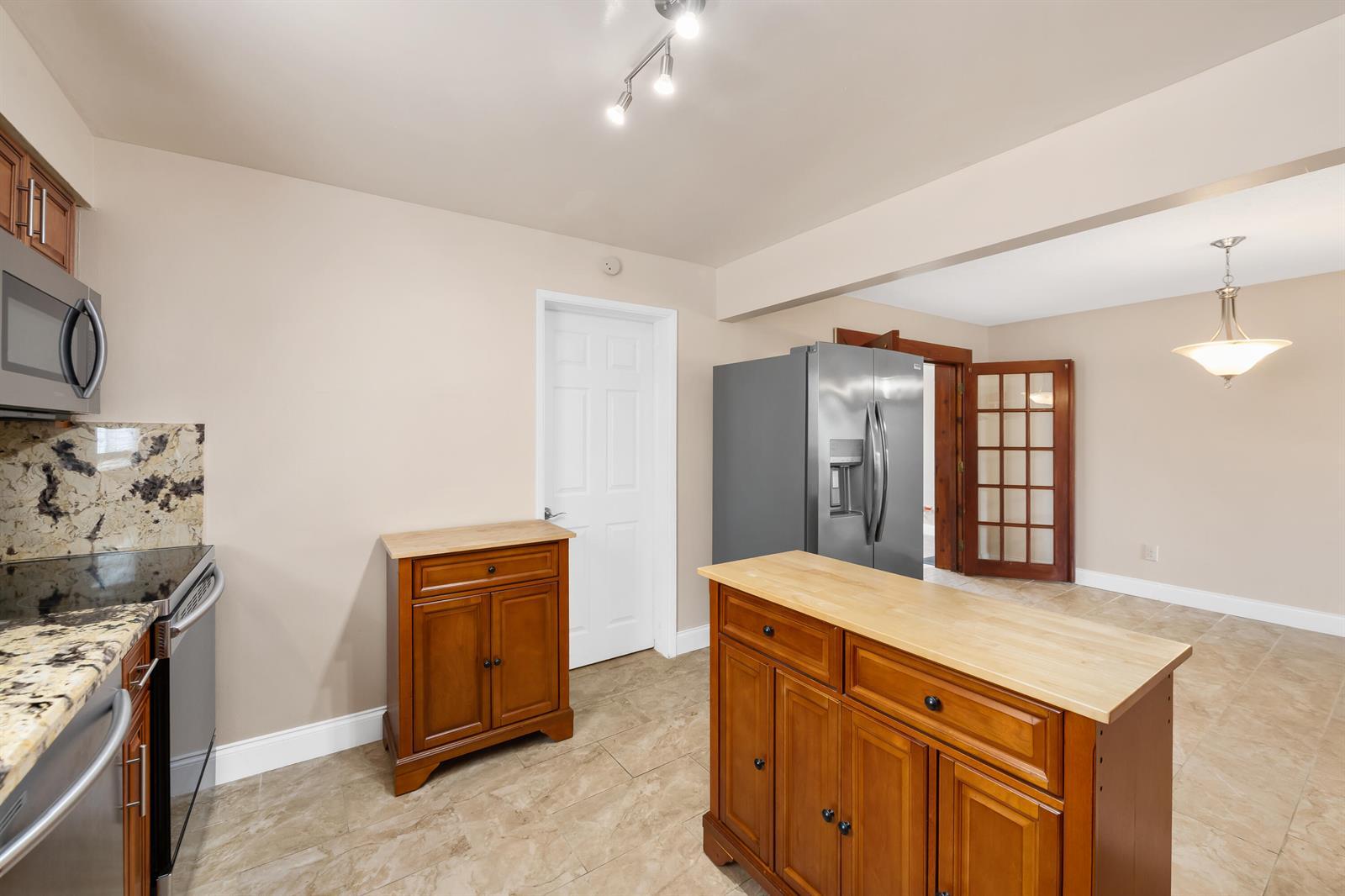 51 NE 49TH Street, Fort Lauderdale FL 33334 photo 5