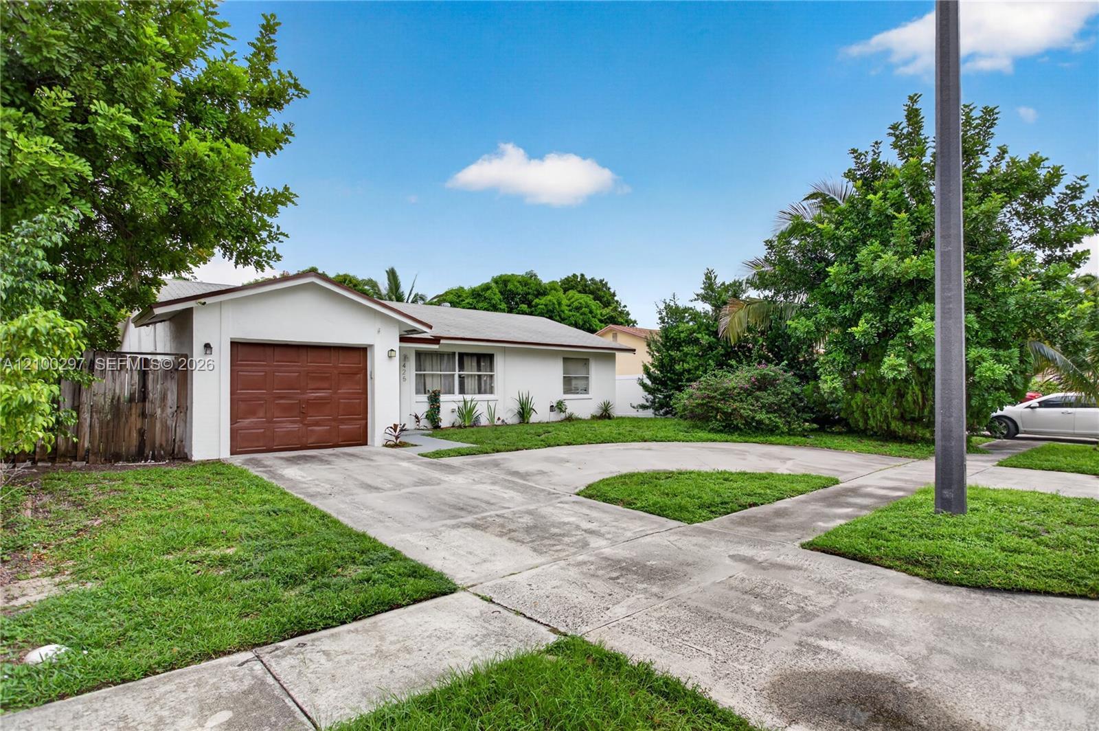 425 NW 18th Ct, Pompano Beach FL 33060 photo 2