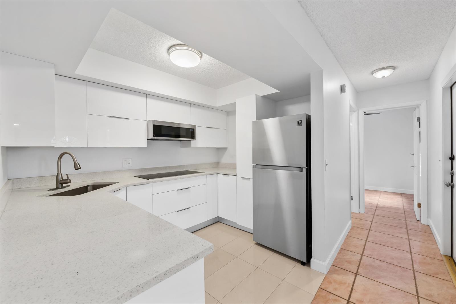 3770 VILLAGE Drive # B, Delray Beach FL 33445 photo 2