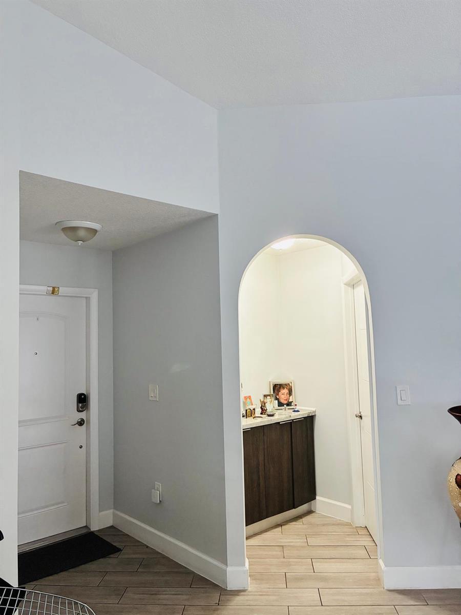 1051 NW 191ST Avenue, Pembroke Pines FL 33029 photo 4