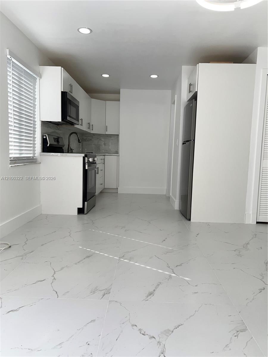 3173 SW 23rd St # 3173, Miami FL 33145 photo 3