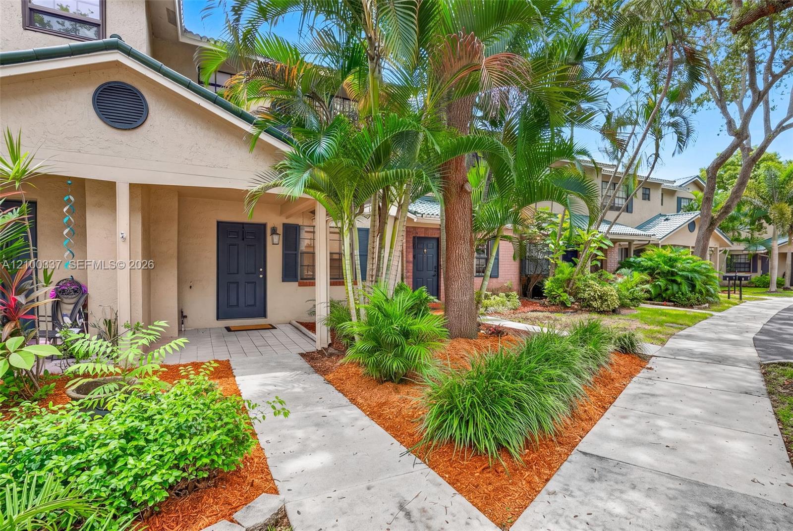 506 Westree Ln, Plantation FL 33324