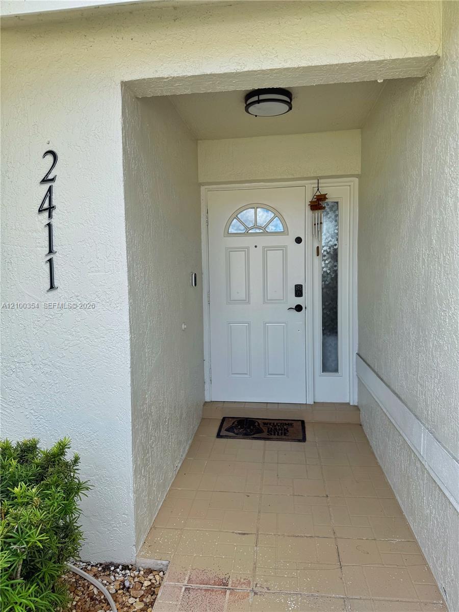 2411 NW 184th Ter, Pembroke Pines FL 33029 photo 5