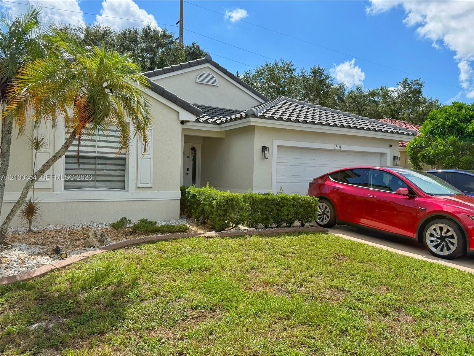 2411 NW 184th Ter, Pembroke Pines FL 33029 photo 4