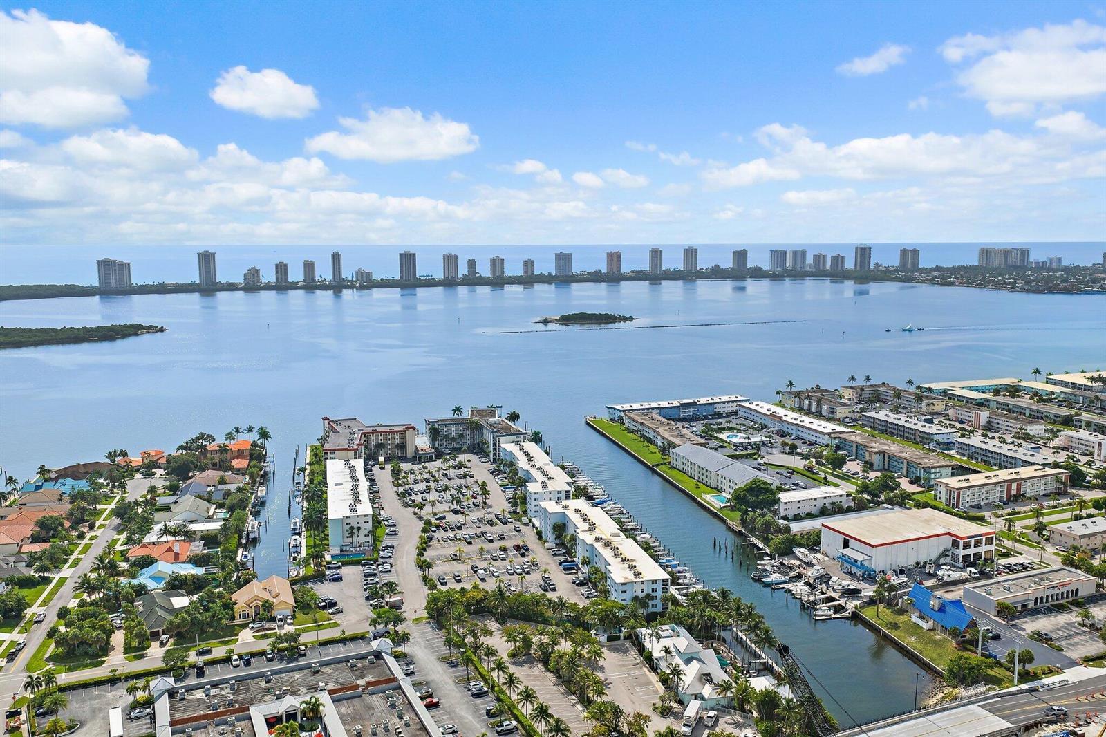 100 PARADISE HARBOUR Boulevard # 202, North Palm Beach FL 33408 photo 2