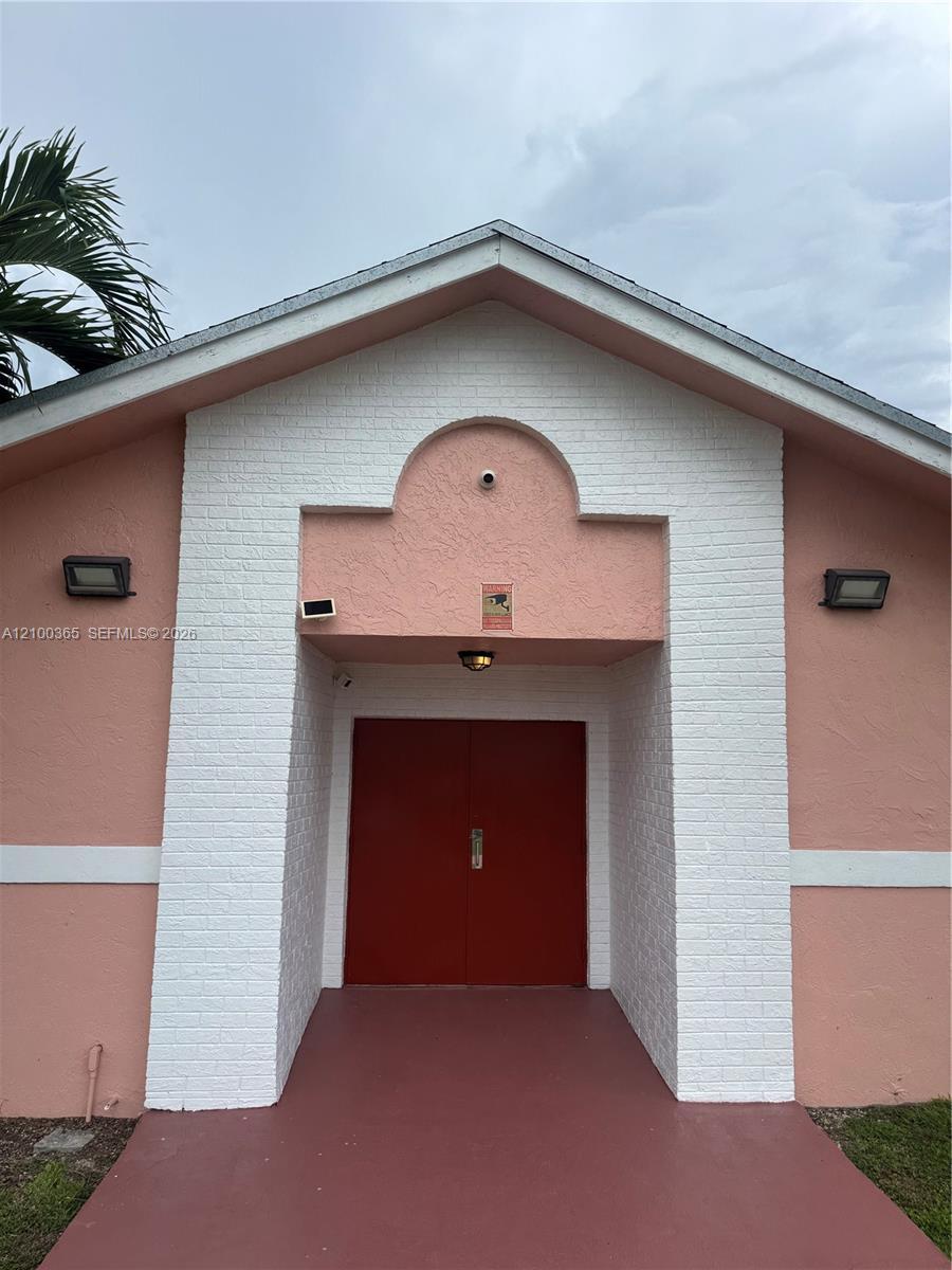 22801 SW 117th Ave, Miami FL 33170 photo 2