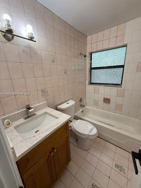 156 NW 12th St # 3, Pompano Beach FL 33060 photo 4