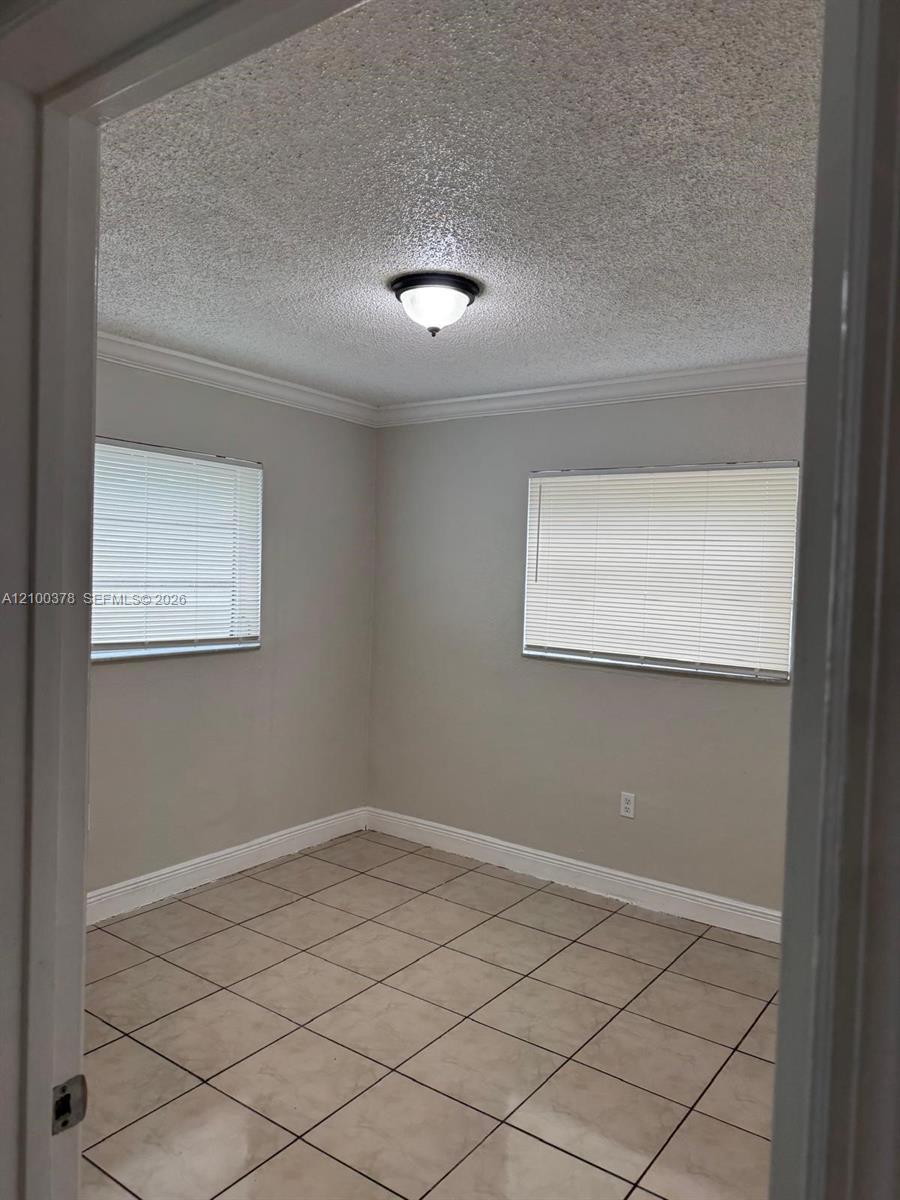 16118 NE 21st Ave # 1, North Miami Beach FL 33162 photo 2
