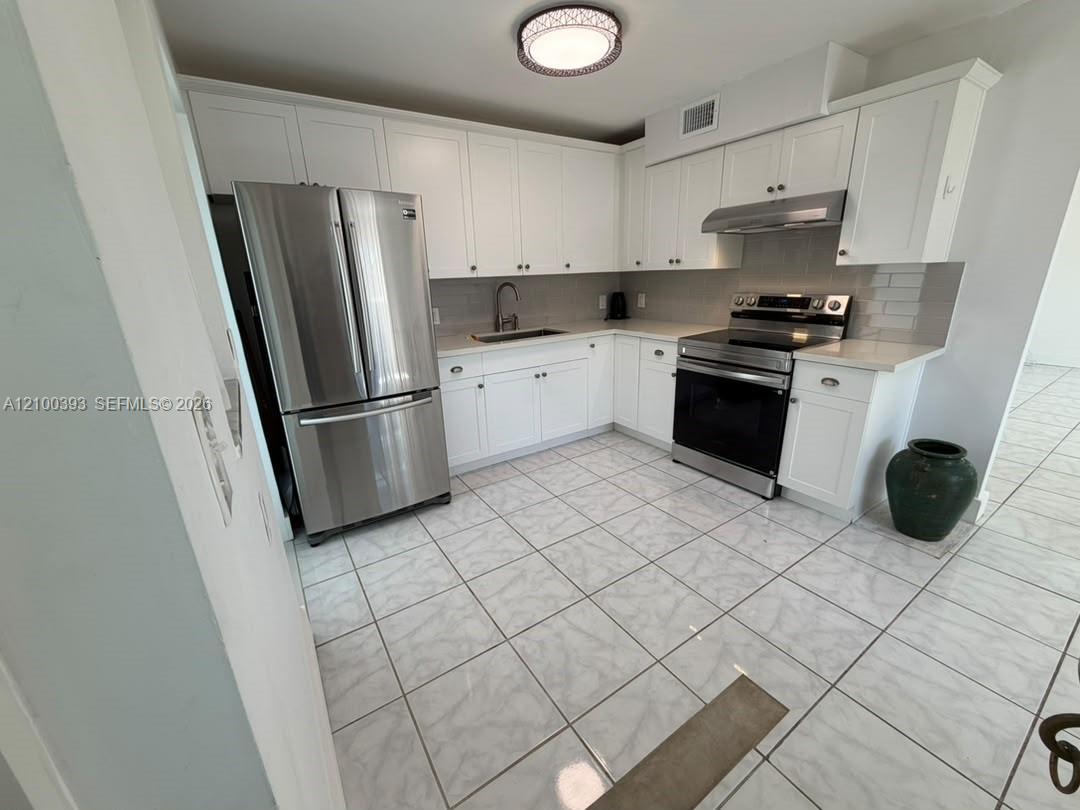 1400 Lincoln Rd # 301, Miami Beach FL 33139 photo 5