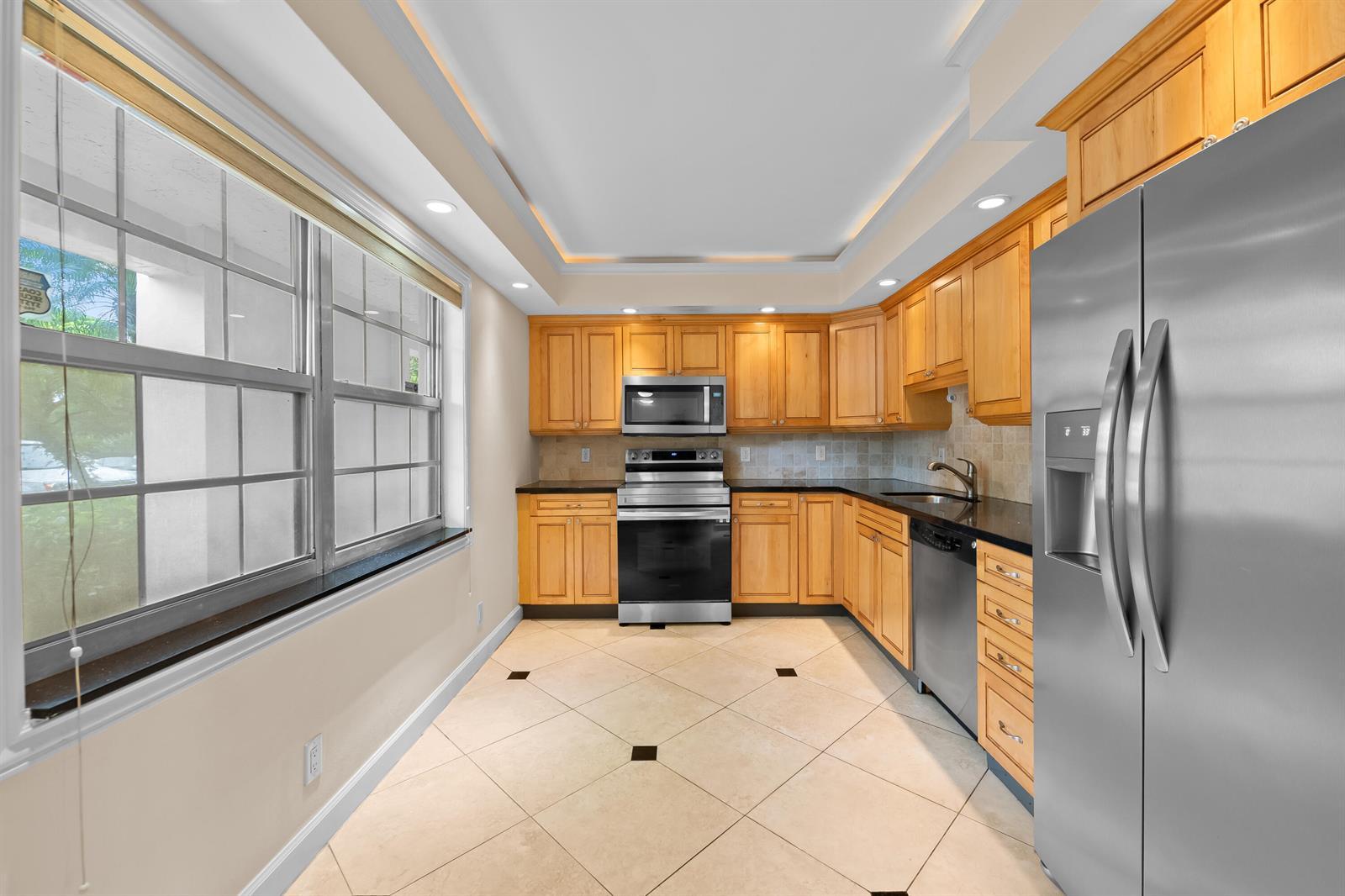 4000 CYPRESS GROVE Way # 103, Pompano Beach FL 33069 photo 2