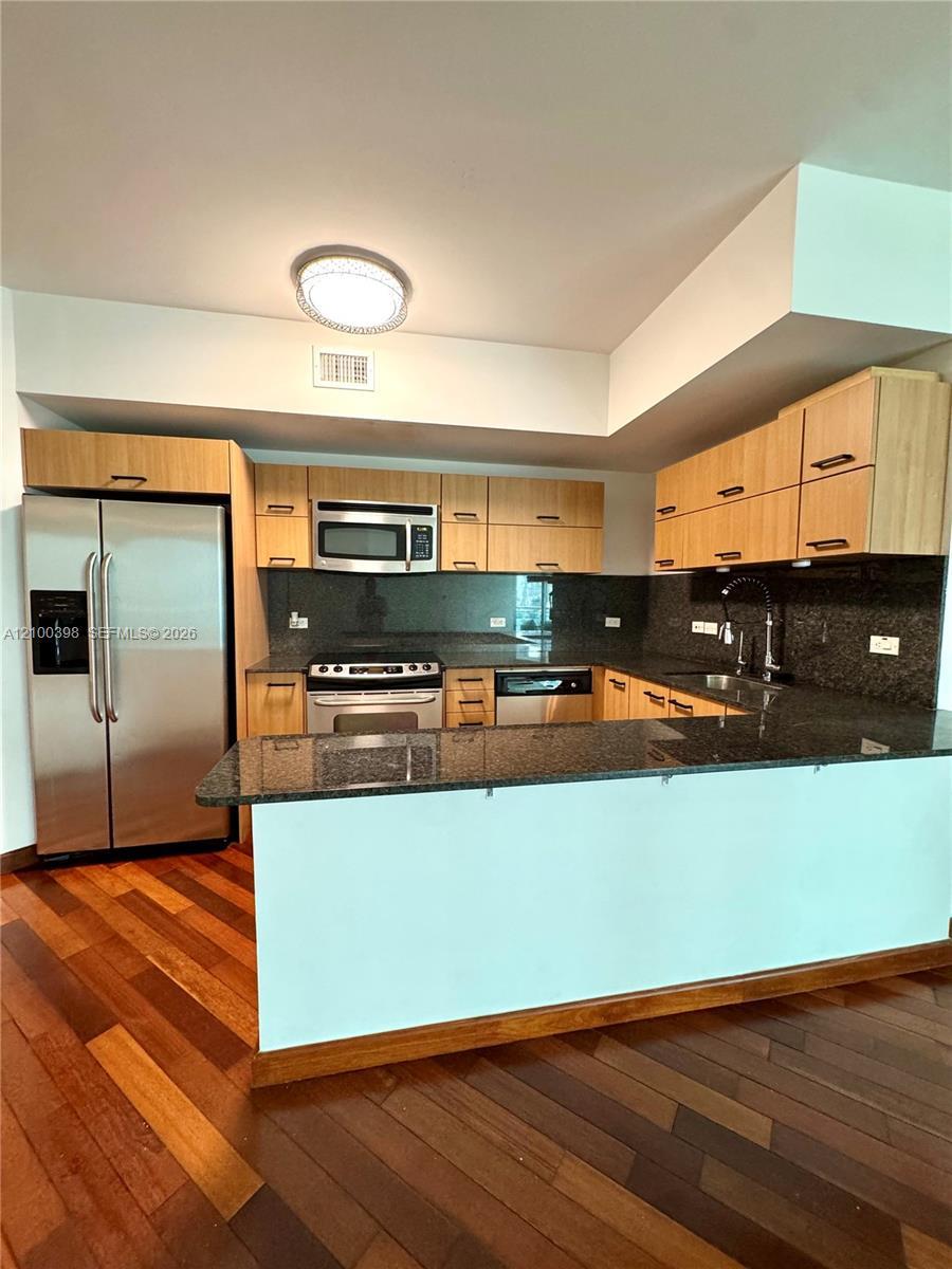 350 S Miami Ave # 1502, Miami FL 33130 photo 3