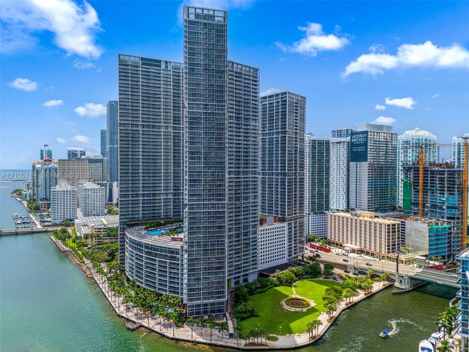 495 Brickell Ave # 905, Miami FL 33131 photo 2