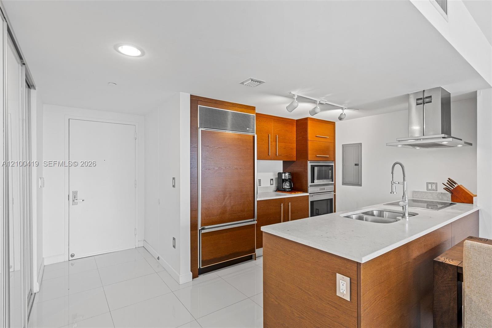 495 Brickell Ave # 905, Miami FL 33131 photo 5