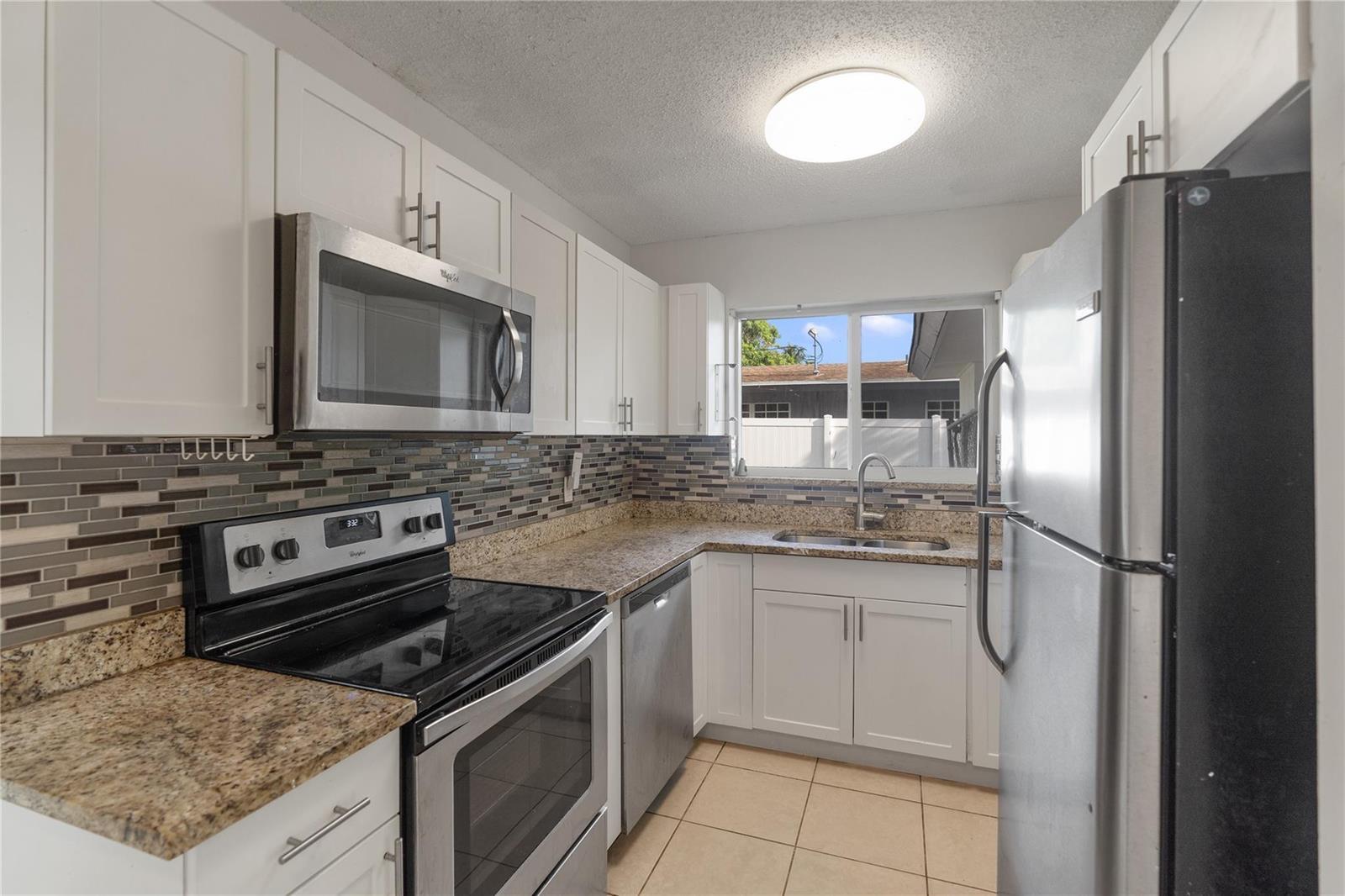 2001 NW 14TH Avenue, Fort Lauderdale FL 33311 photo 2