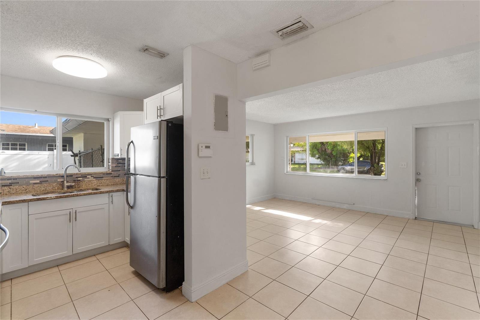 2001 NW 14TH Avenue, Fort Lauderdale FL 33311 photo 4