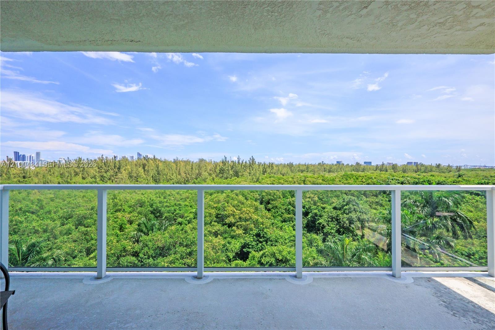 14951 Royal Oaks Ln # 709, North Miami FL 33181 photo 5
