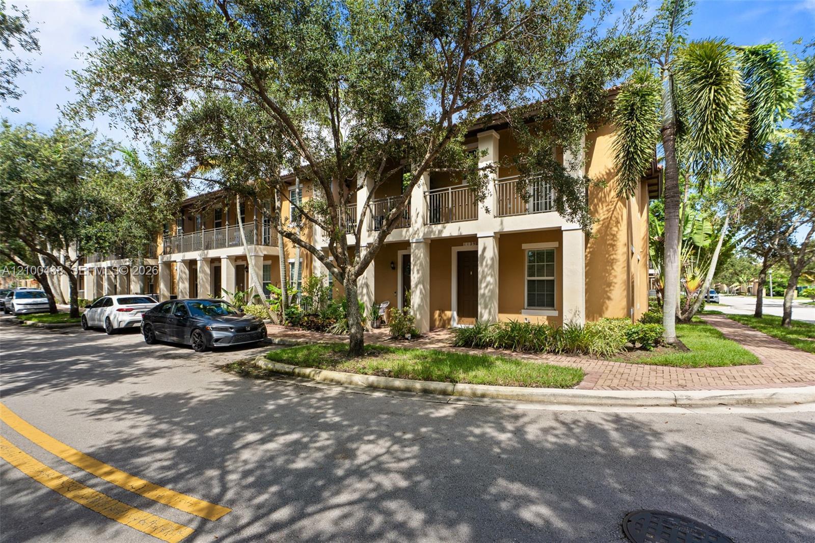 1129 SW 147th Ter, Pembroke Pines FL 33027
