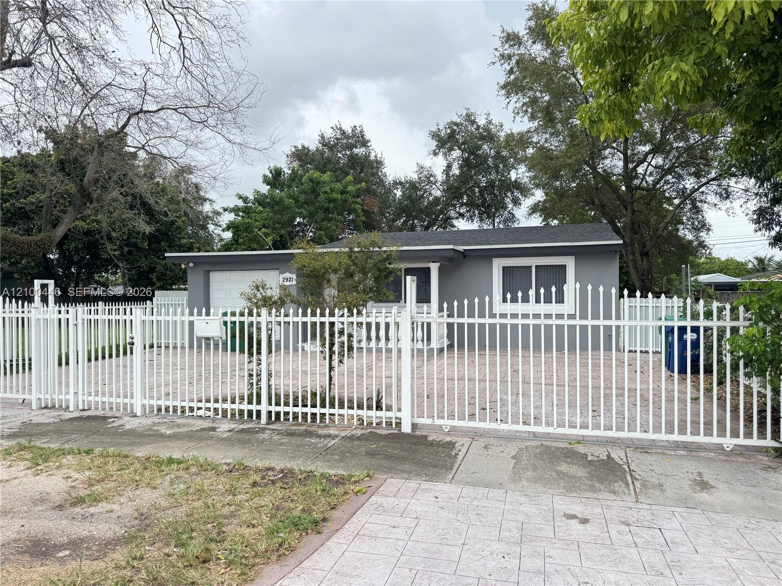2921 NW 94th St # 2921, Miami FL 33147 photo 2