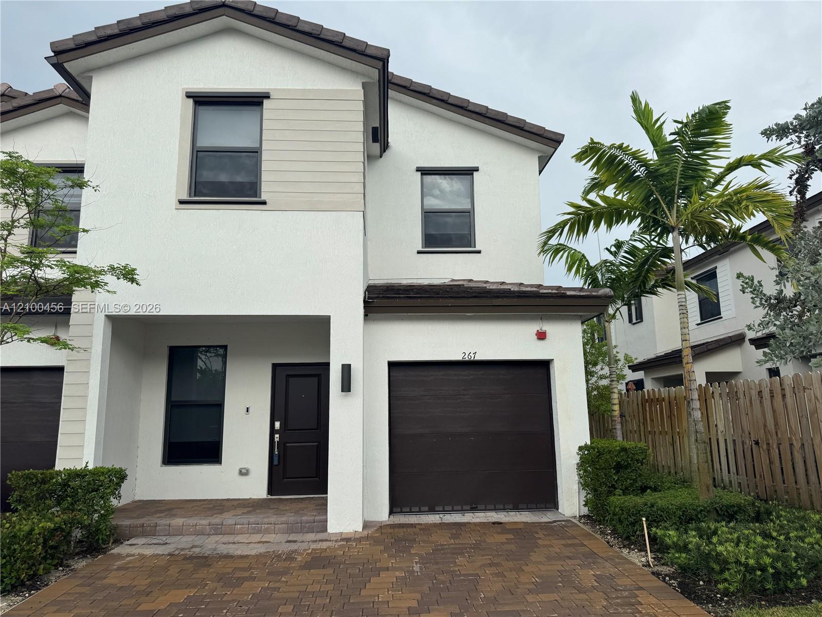 267 SW 159th Pl, Pembroke Pines FL 33027 photo 2