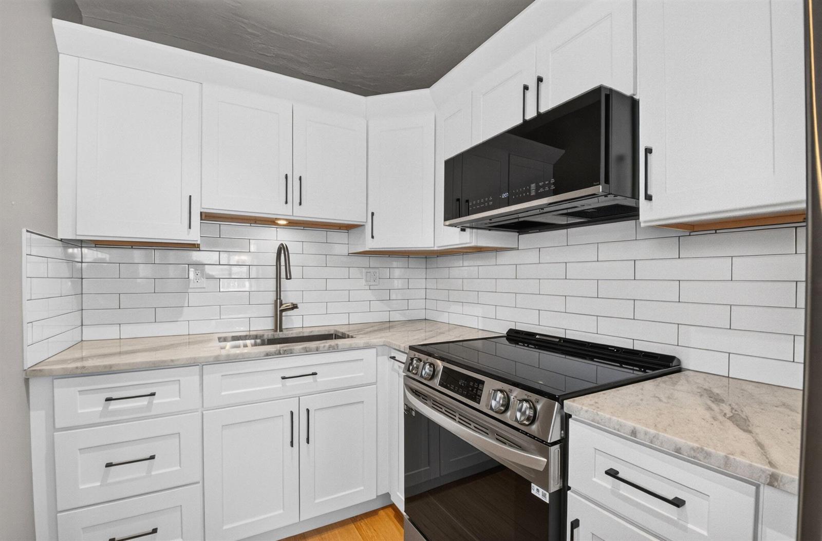 2290 SUNSET Avenue # 20, FL 33461 photo 5