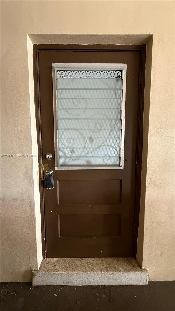 5401 Hollywood Blvd # 15, Hollywood FL 33021 photo 2