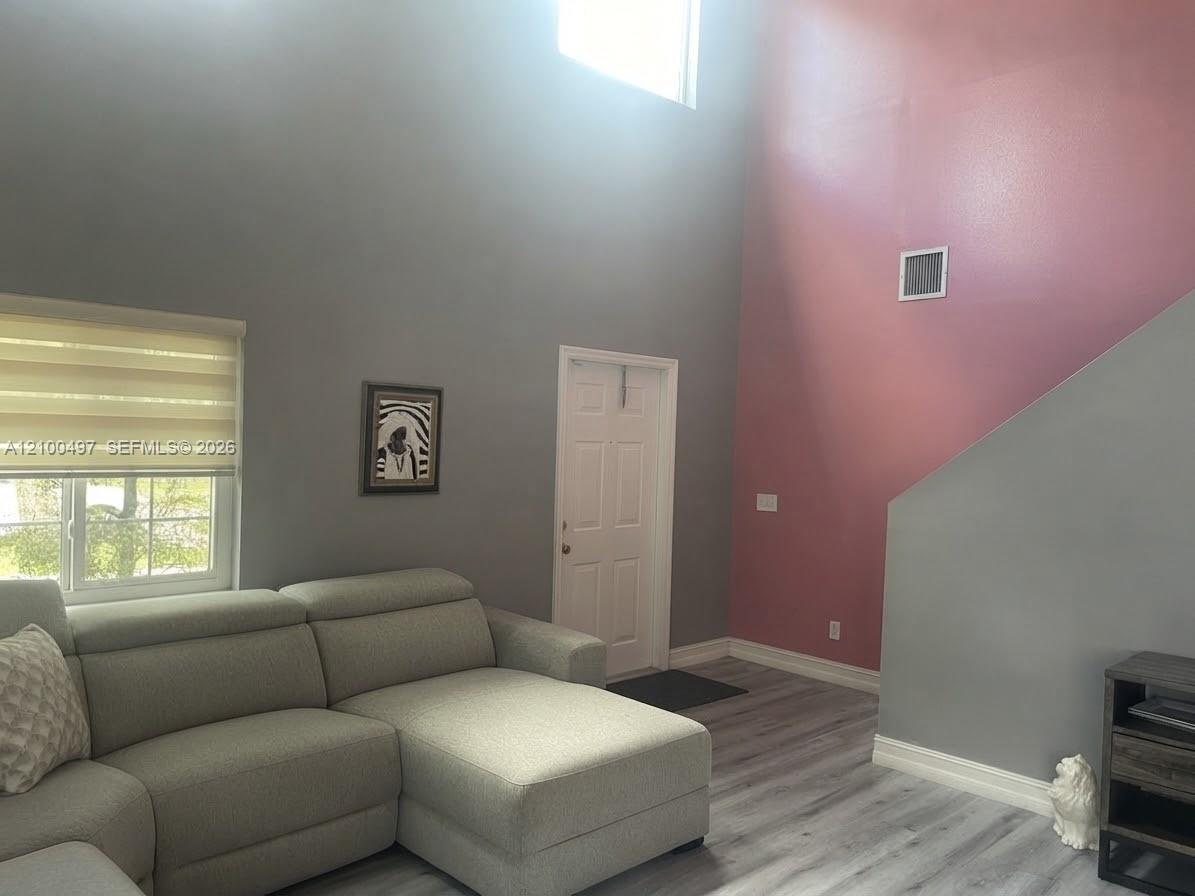 2400 SW 106th Ave, Miramar FL 33025 photo 4