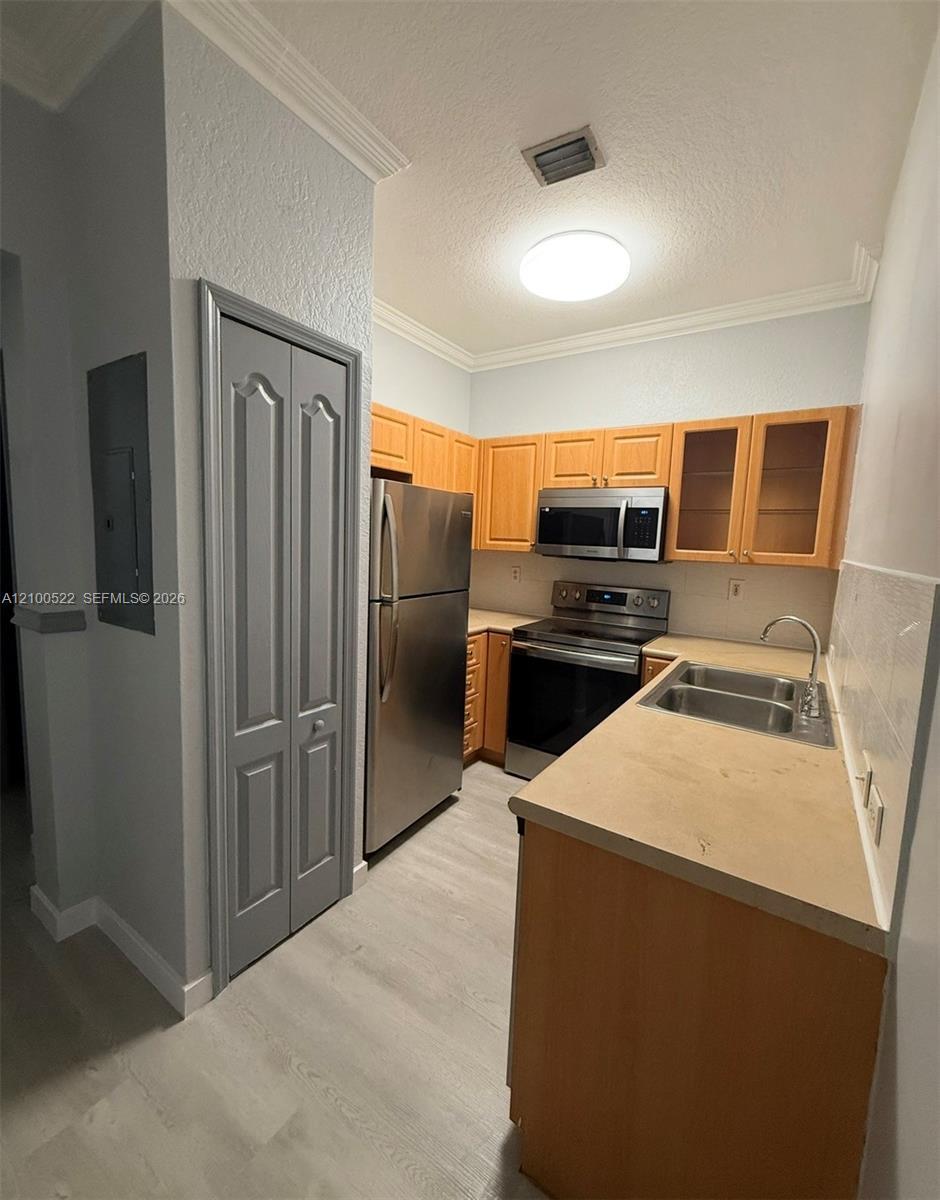 17800 NW 73rd Ave # 21, Hialeah FL 33015 photo 3