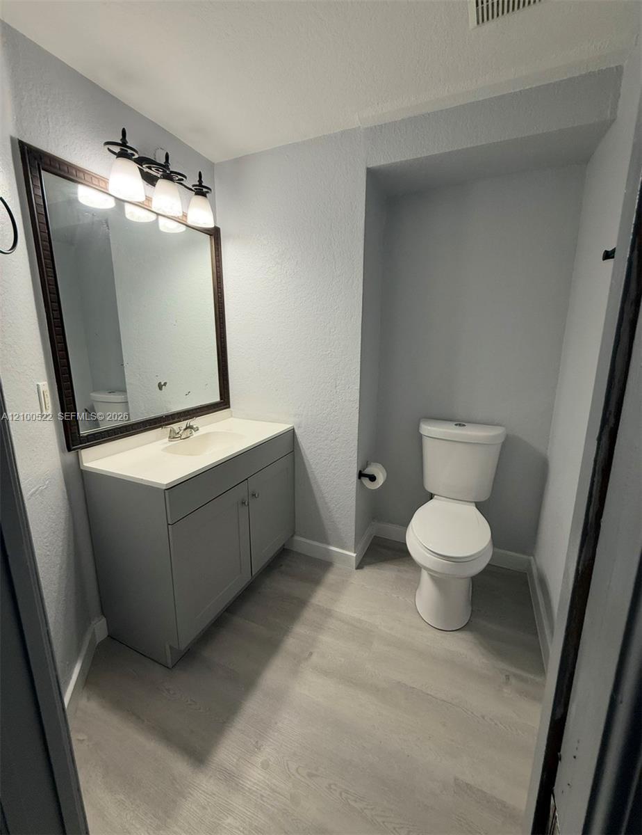 17800 NW 73rd Ave # 21, Hialeah FL 33015 photo 4