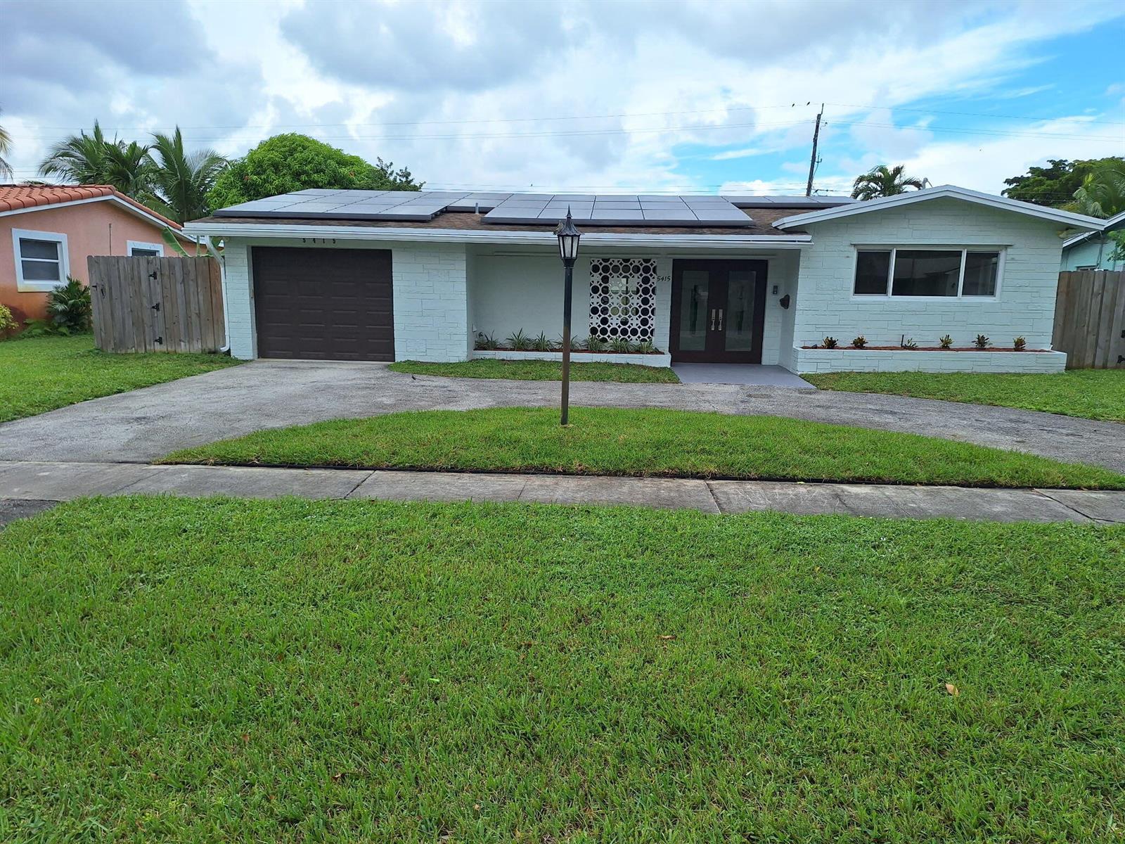 5415 HARRISON Street, Hollywood FL 33021 photo 2