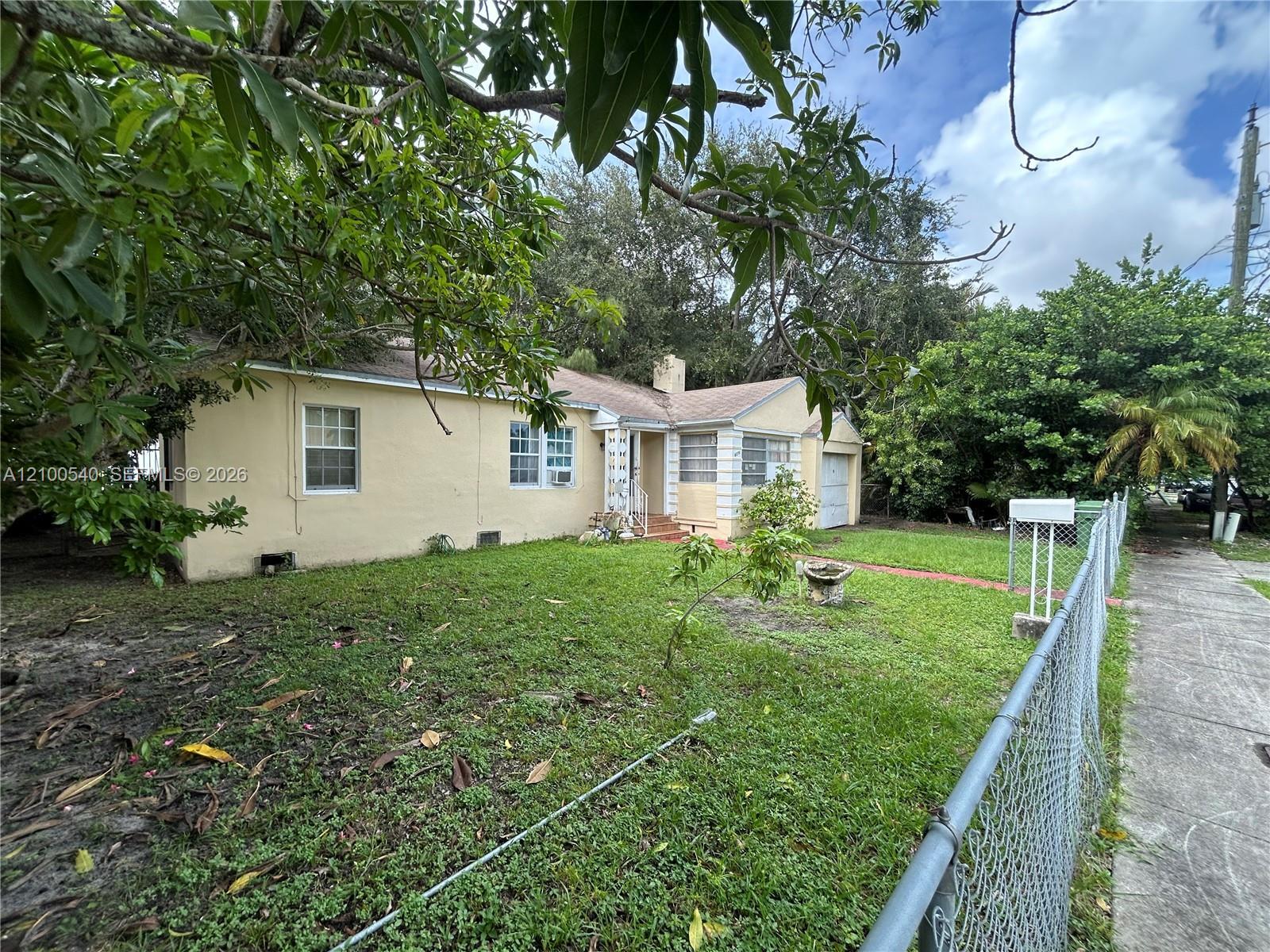 8270 NE 2nd Ct, Miami FL 33138 photo 2