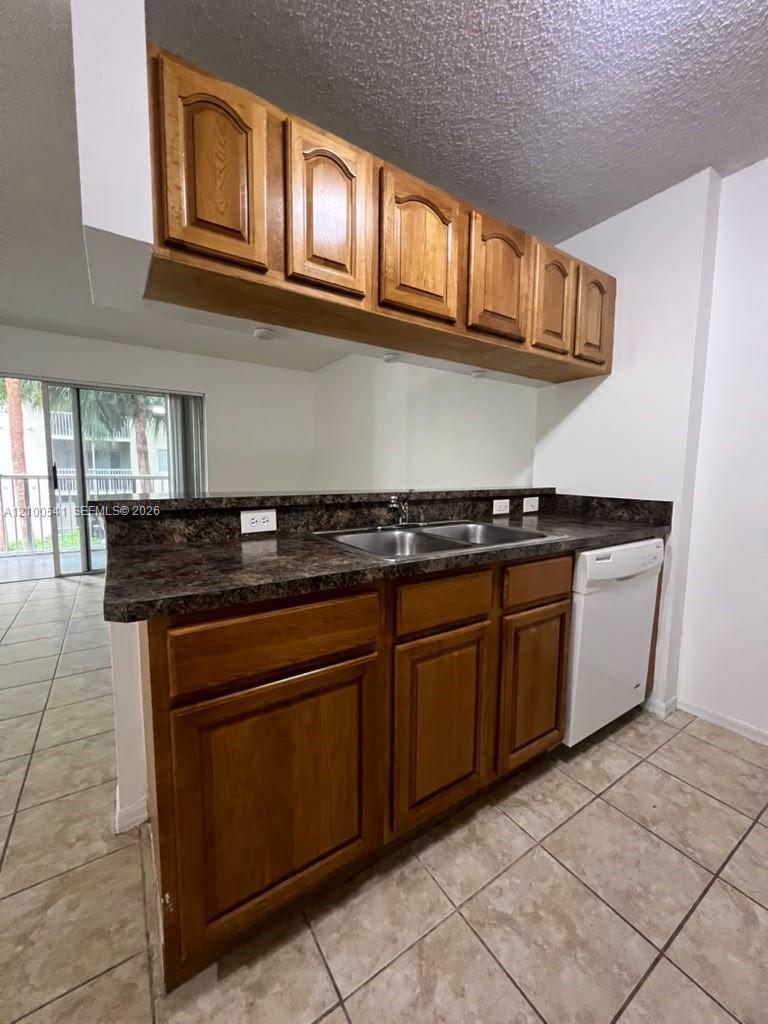 450 S Park Rd # 205, Hollywood FL 33021 photo 3