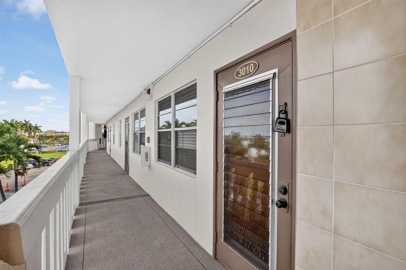 3010 Guildford A, Boca Raton FL 33434 photo 2