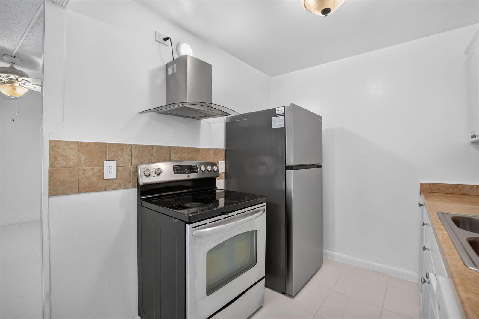3010 Guildford A, Boca Raton FL 33434 photo 5