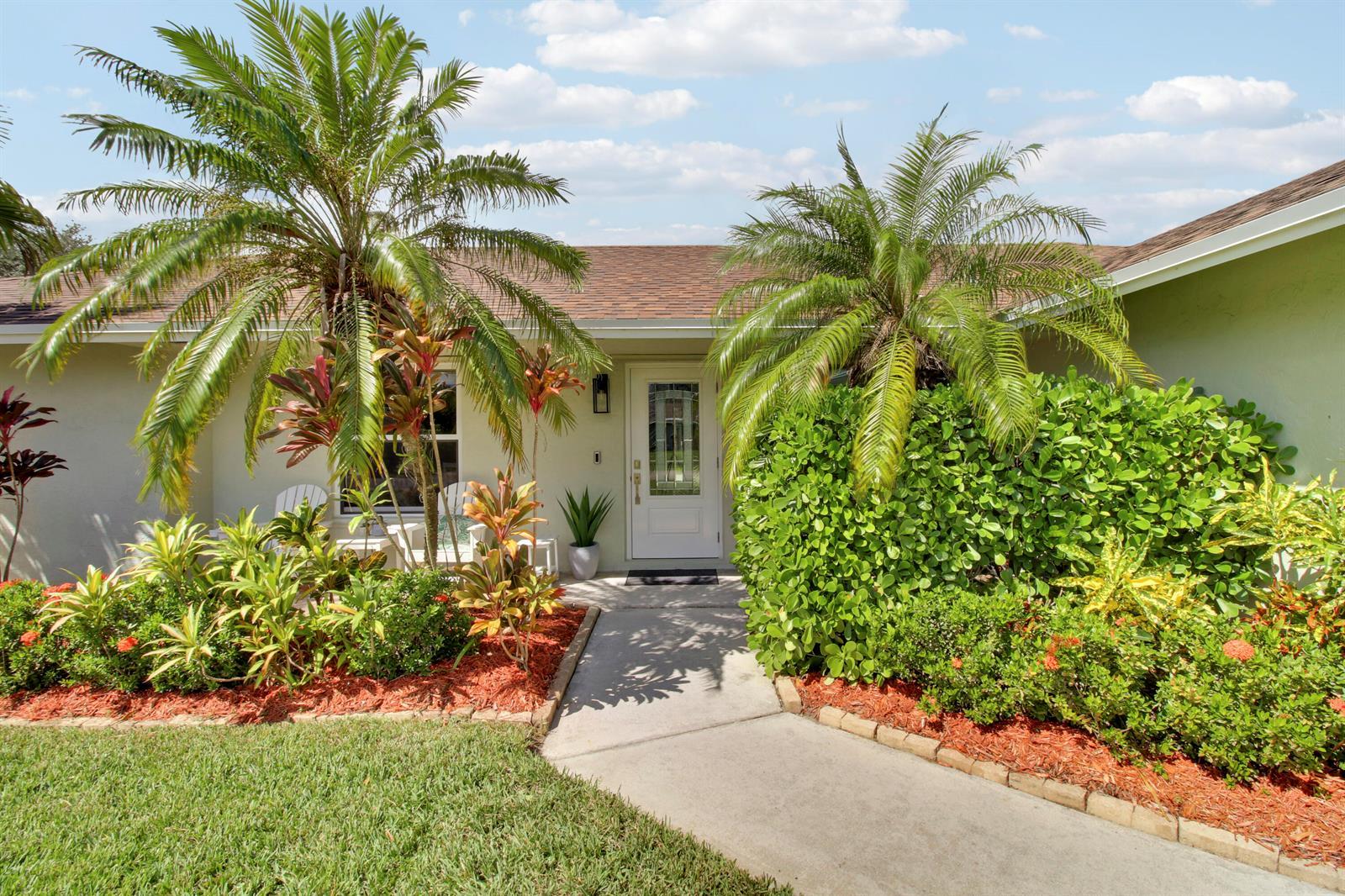 19823 Hibiscus Drive, Jupiter FL 33469 photo 2