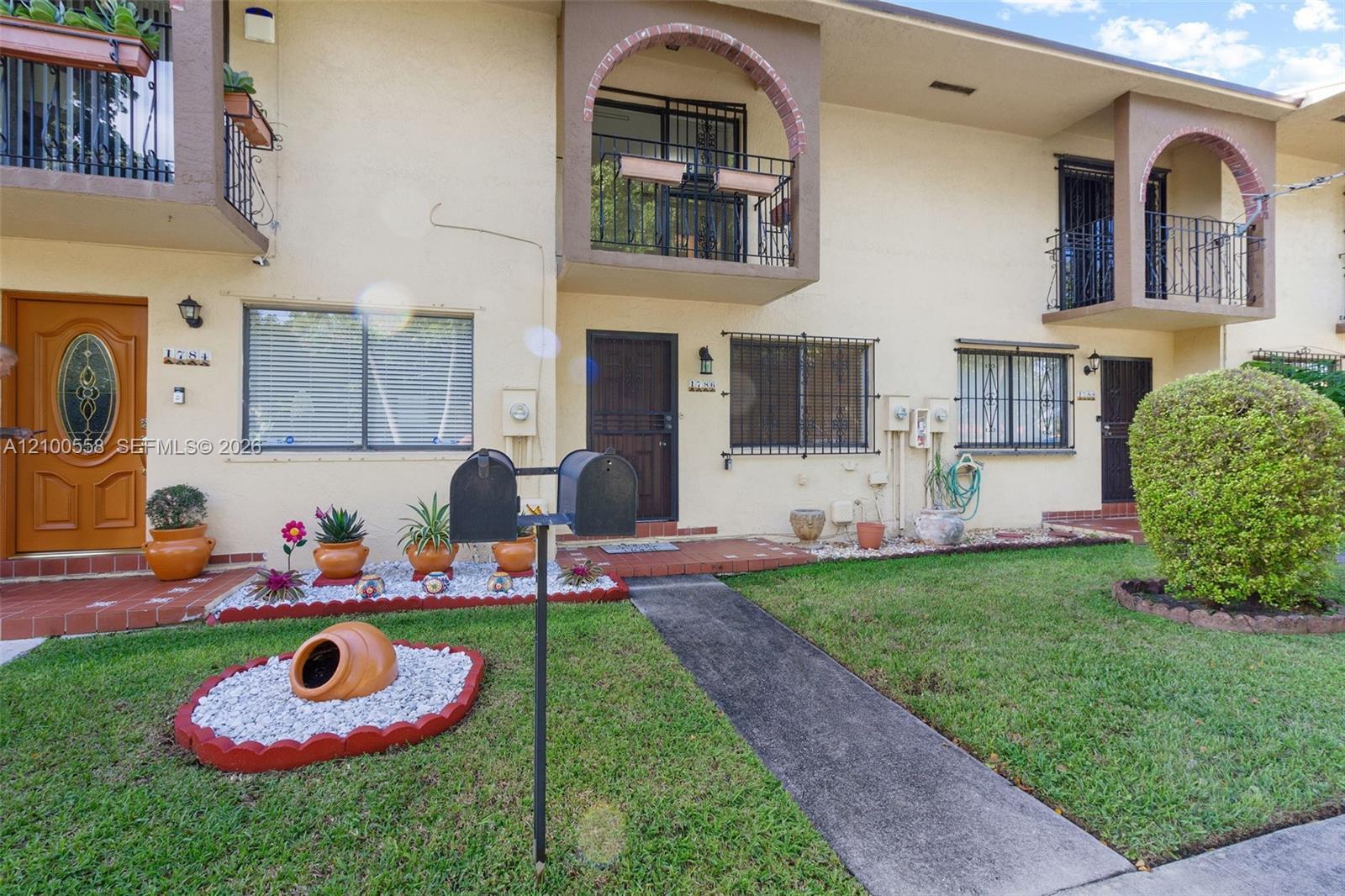 1786 W 42nd St # 1786, Hialeah FL 33012