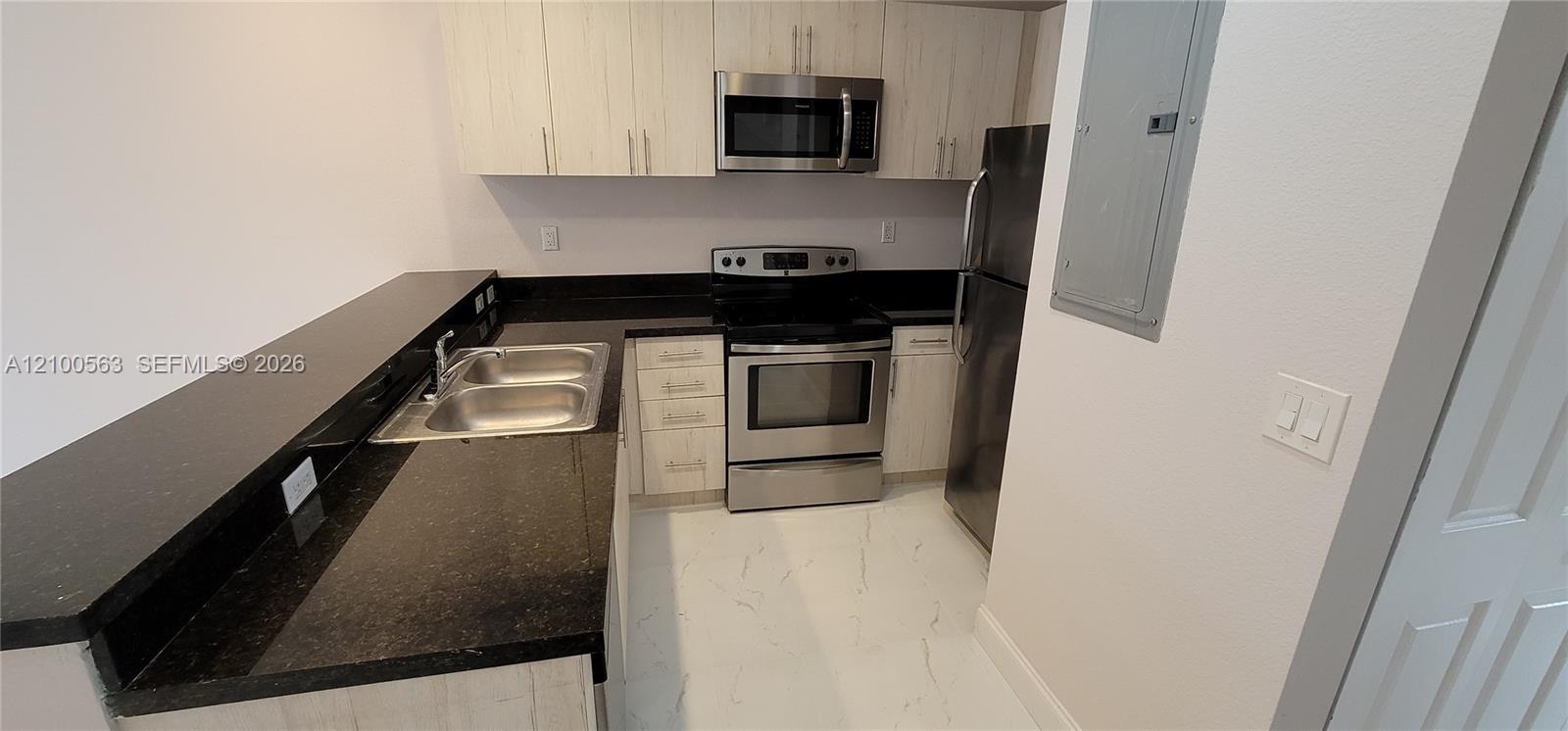 850 SW 14th Ave # 2, Miami FL 33135 photo 5