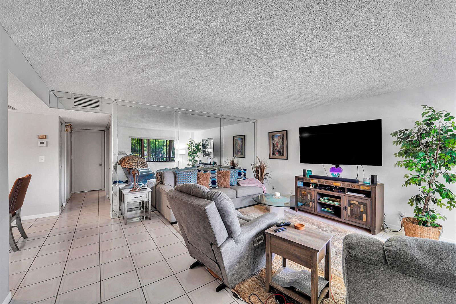 7342 ASHMONT Circle # 203, Tamarac FL 33321 photo 3
