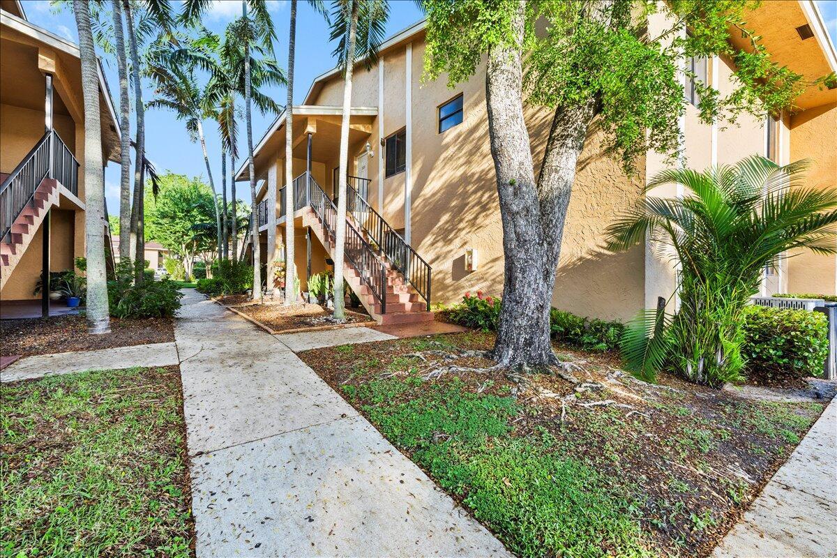 6041 10th Avenue N # 125, FL 33463 photo 3