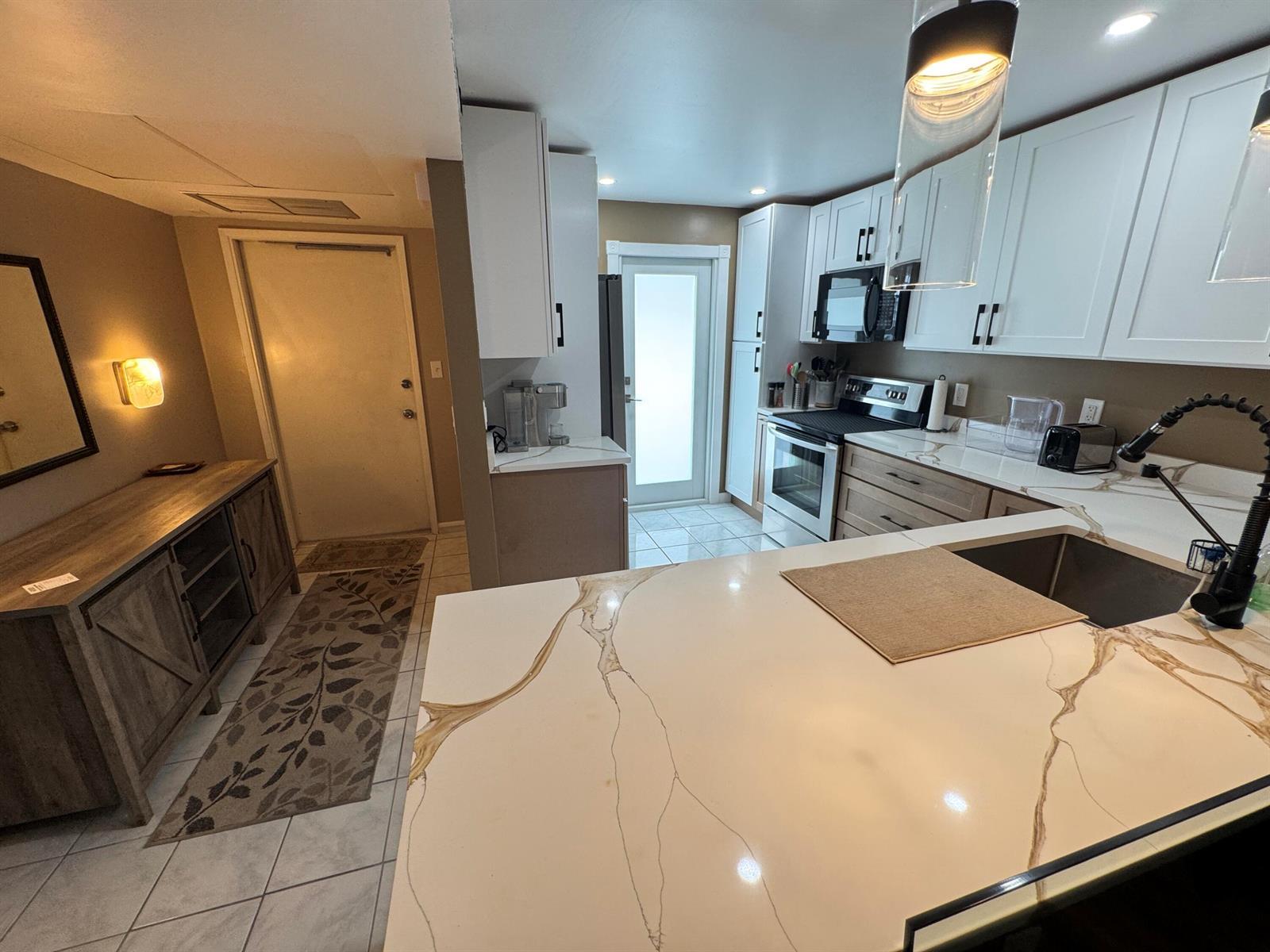 3091 N COURSE Drive # 709, Pompano Beach FL 33069 photo 2