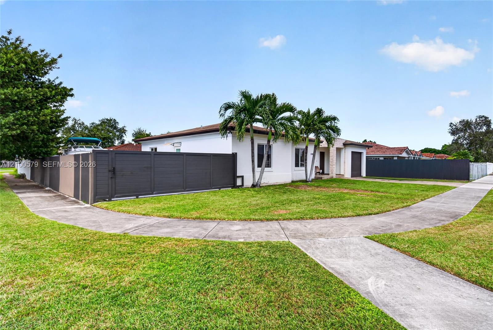 17990 SW 113th Ct, Miami FL 33157 photo 3