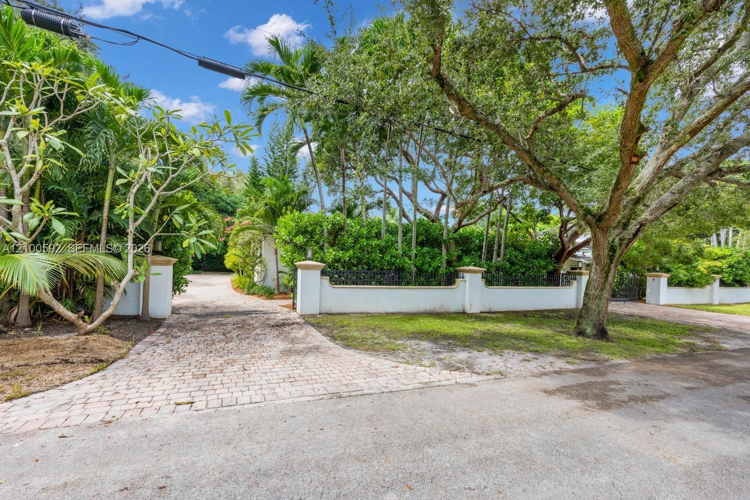 1101 Coral Way, Coral Gables FL 33134 photo 3