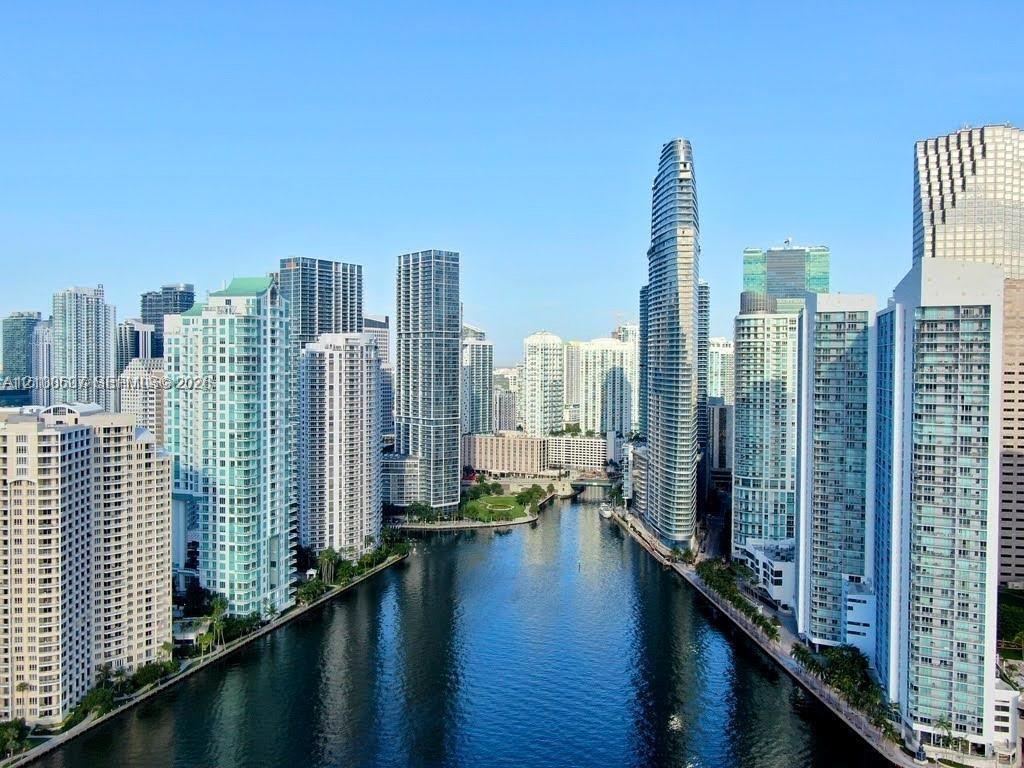 325 S Biscayne Blvd # 4318, Miami FL 33131 photo 3