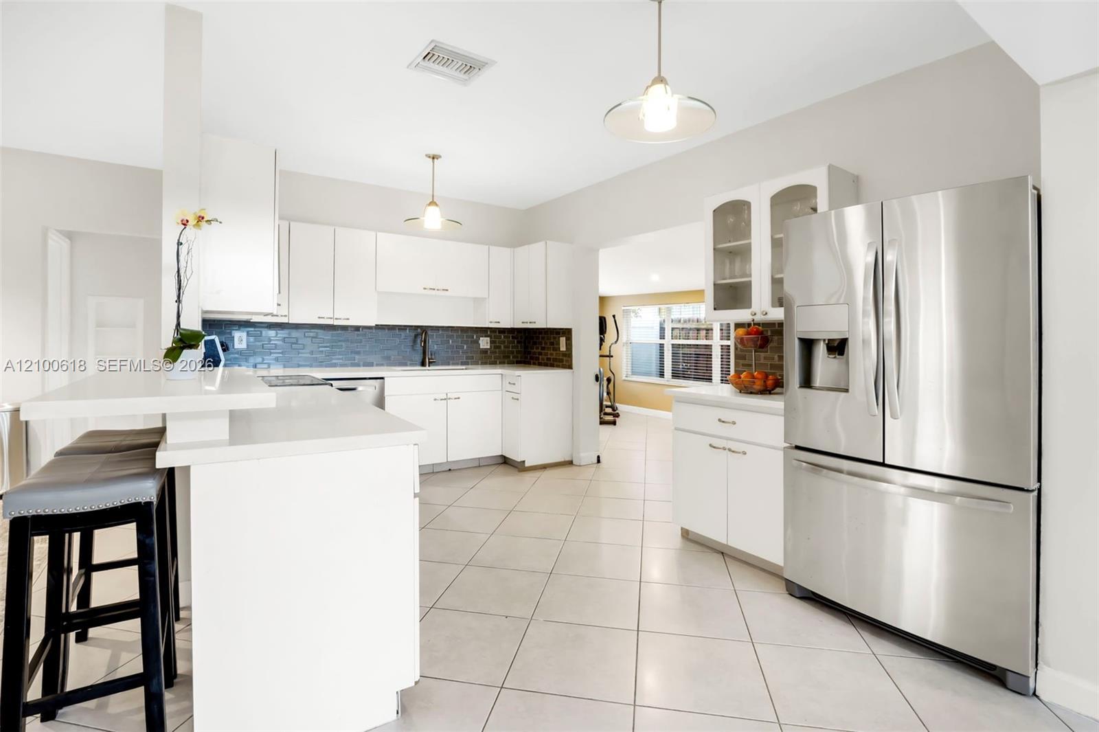 3225 Arthur Ter, Hollywood FL 33021 photo 4