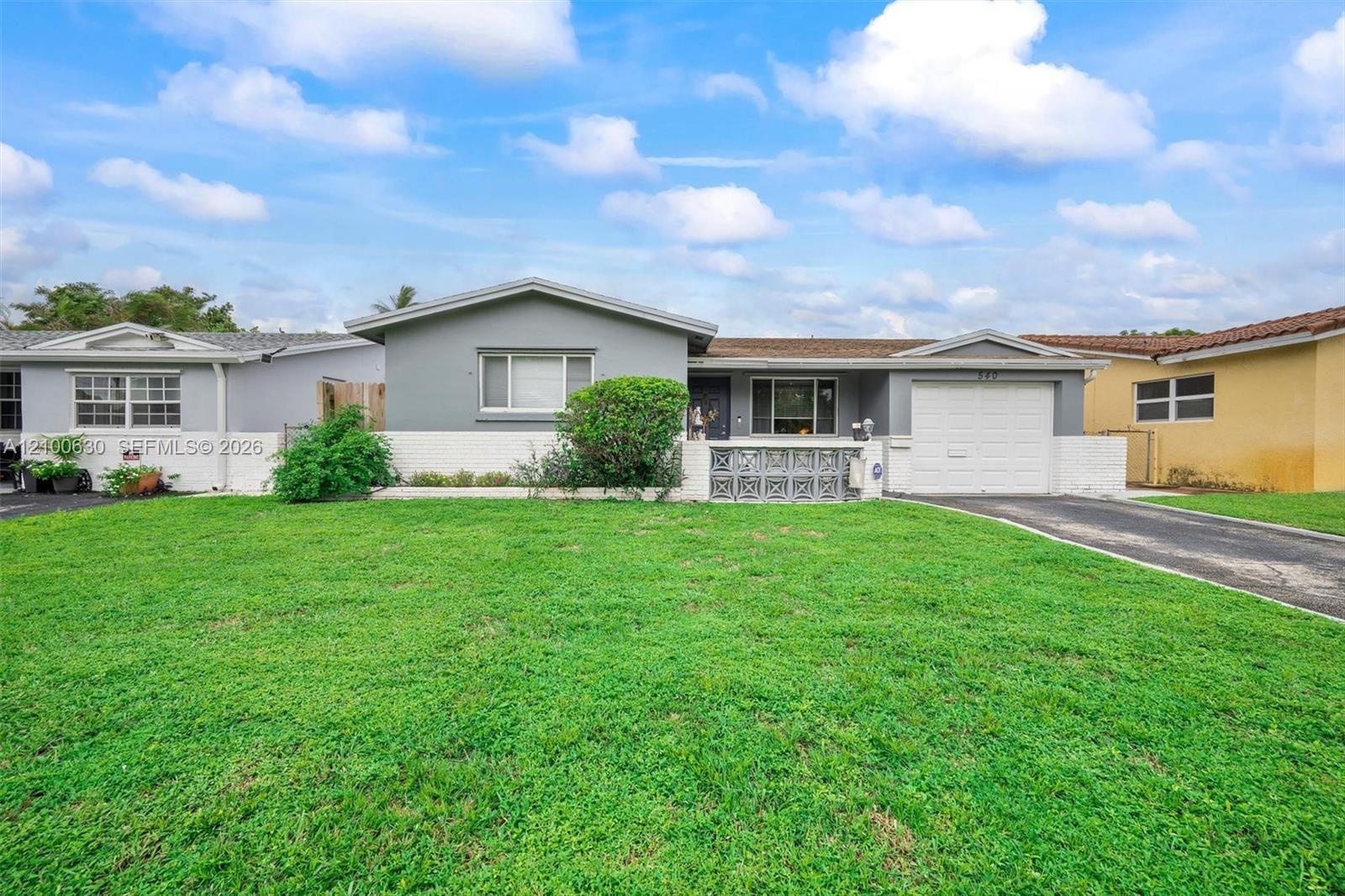 540 S Rainbow Dr, Hollywood FL 33021 photo 2
