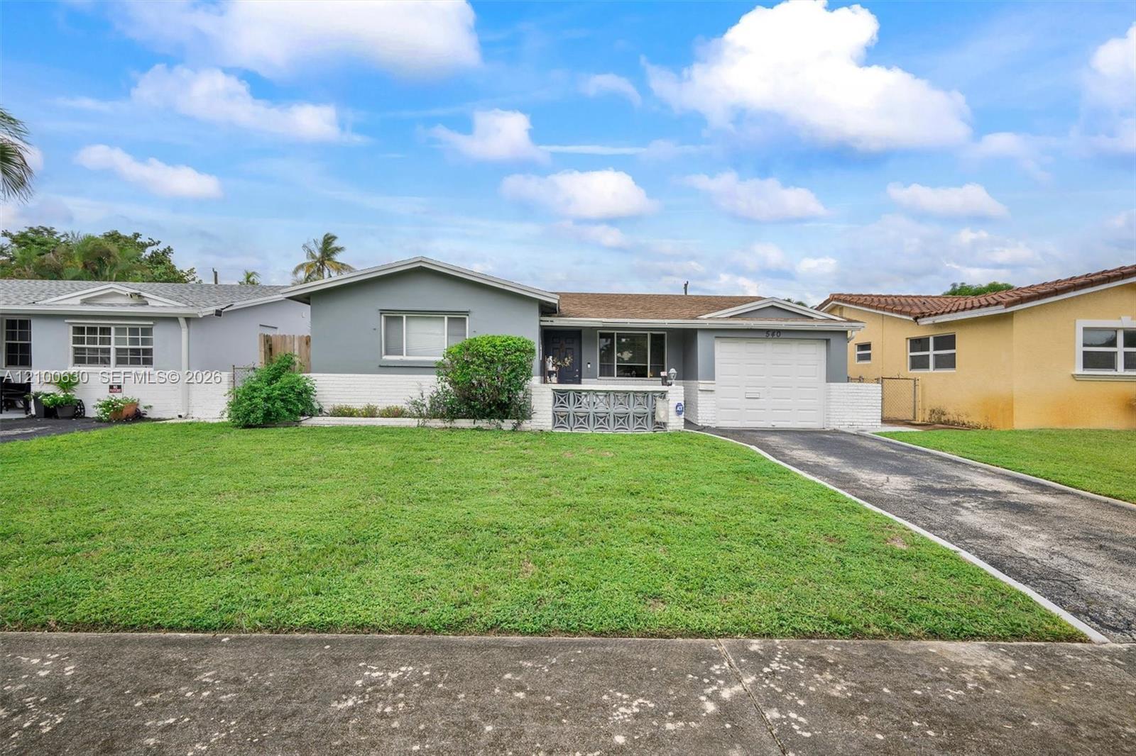 540 S Rainbow Dr, Hollywood FL 33021 photo 3